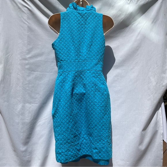 Taylor Sleeveless Ruffle Collar Sheath Dress Blue w/ Circular Textured Pattern - Picture 2 of 12